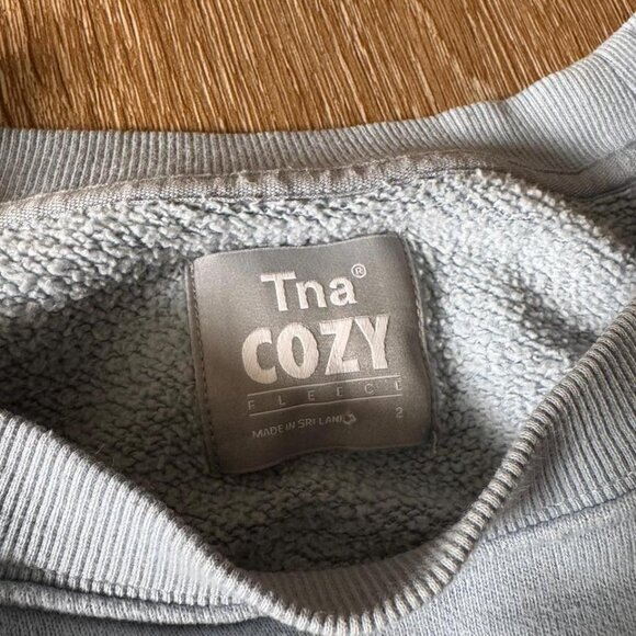 TNA Light Blue Oversized Sweatshirt Womens Sweatfleece Cozy Crewneck Size 2 - Picture 4 of 4